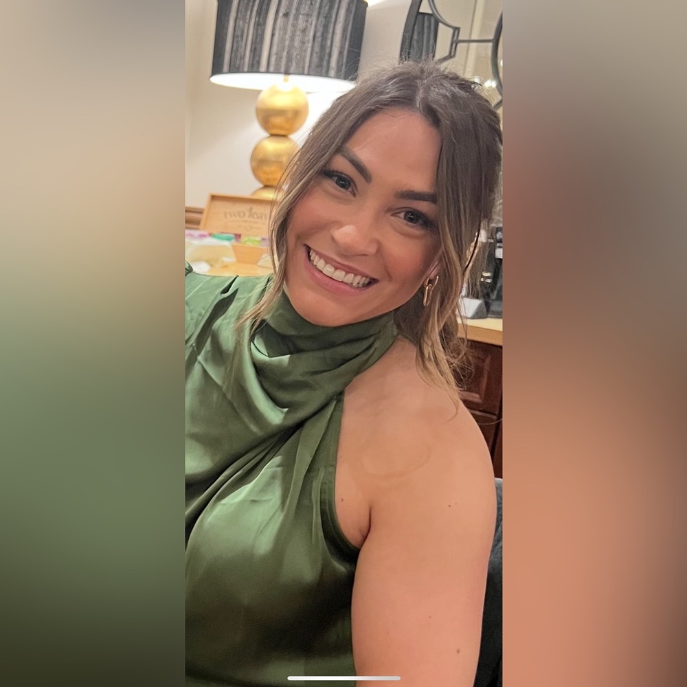 Meet your Posher, Mia